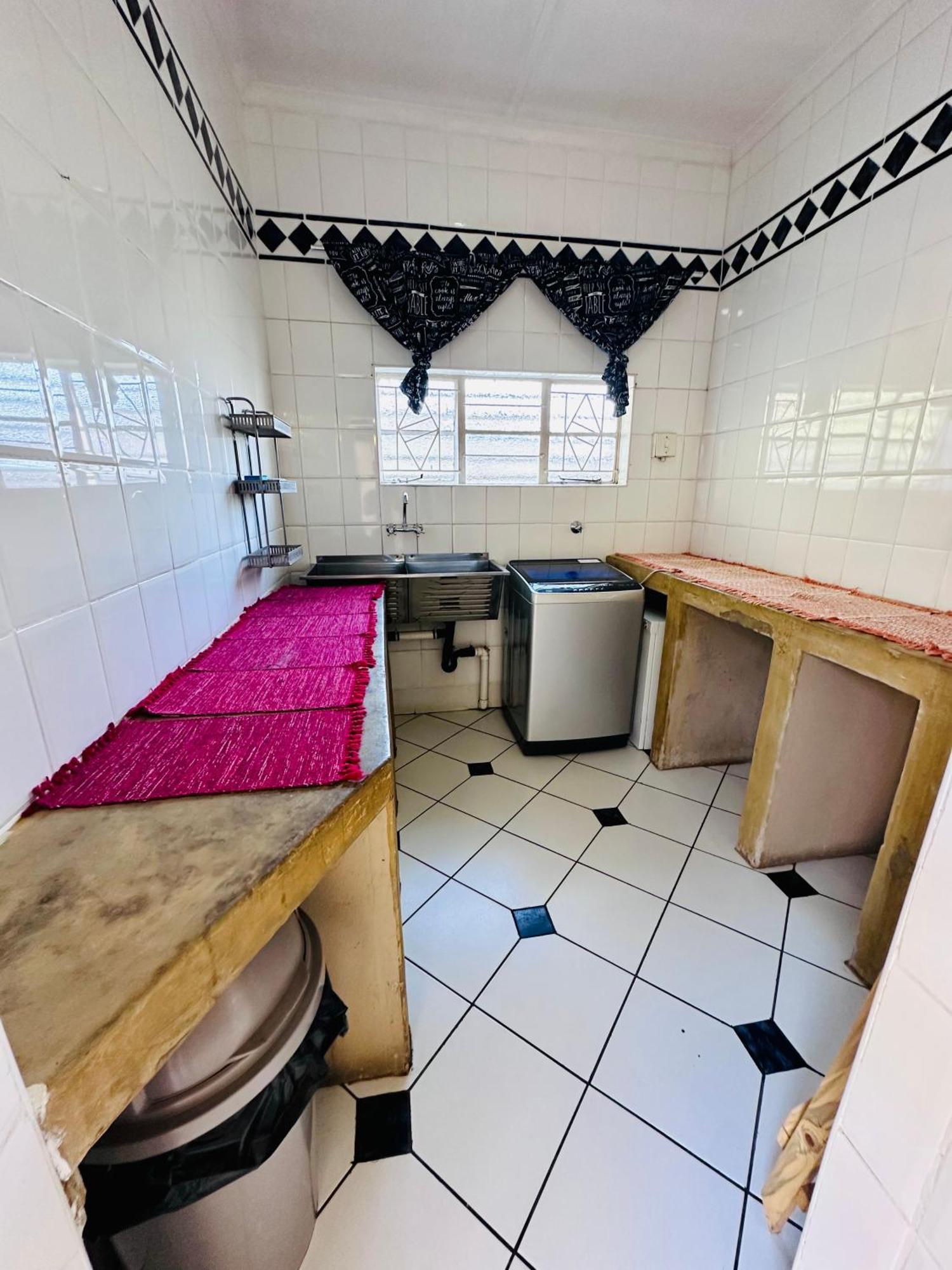 49Onmain Self Catering Holiday Home Sabie Buitenkant foto